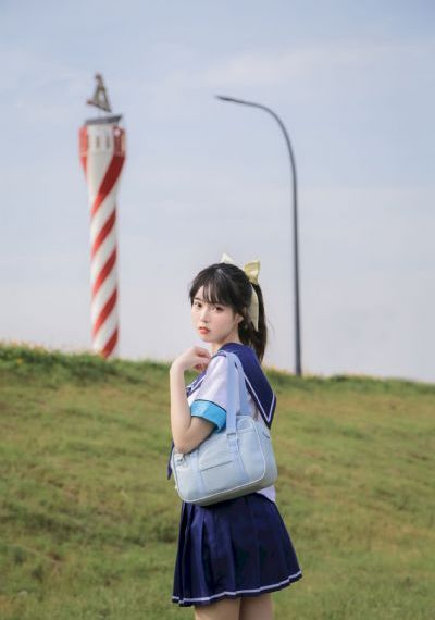 年轻的保母