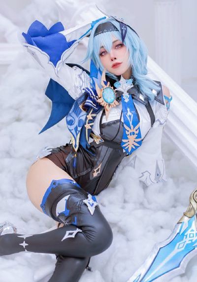 女按摩师