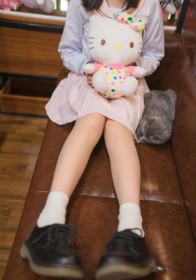 女人被公牛进入